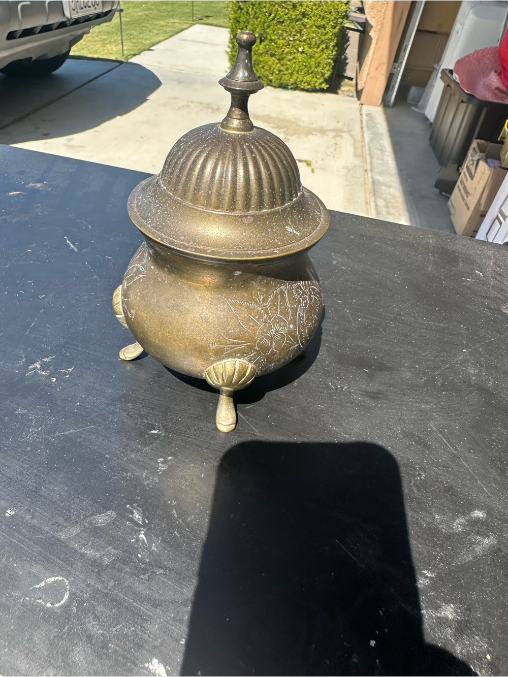 Source Unknown Brass-Finish Decorative Lidded Lantern – Gold Tone
